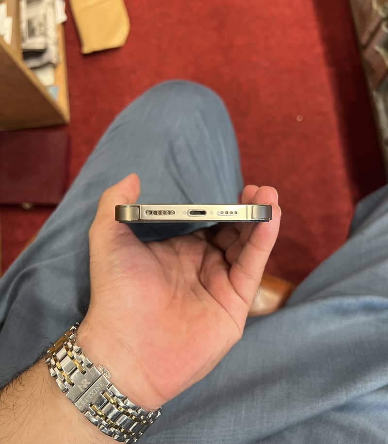 Apple iPhone 14 Pro Max 4