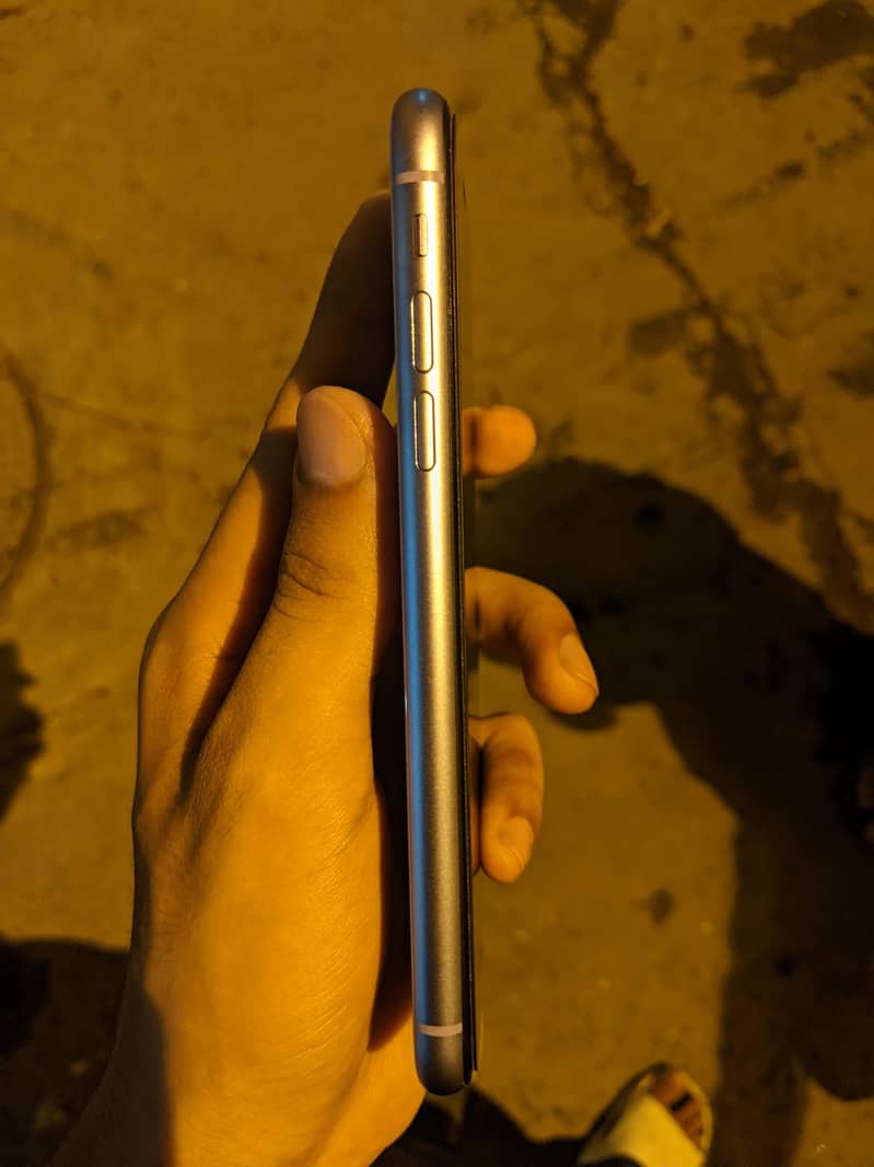 Apple iPhone 11 1