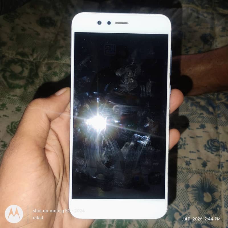 Huawei Nova 2 Plus 0