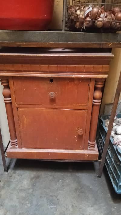 bed side table