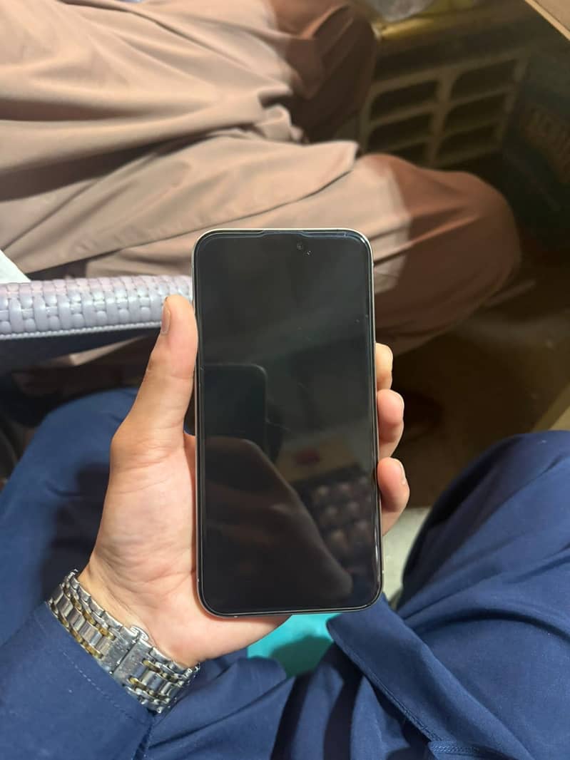 Apple iPhone 15 Pro Max 9