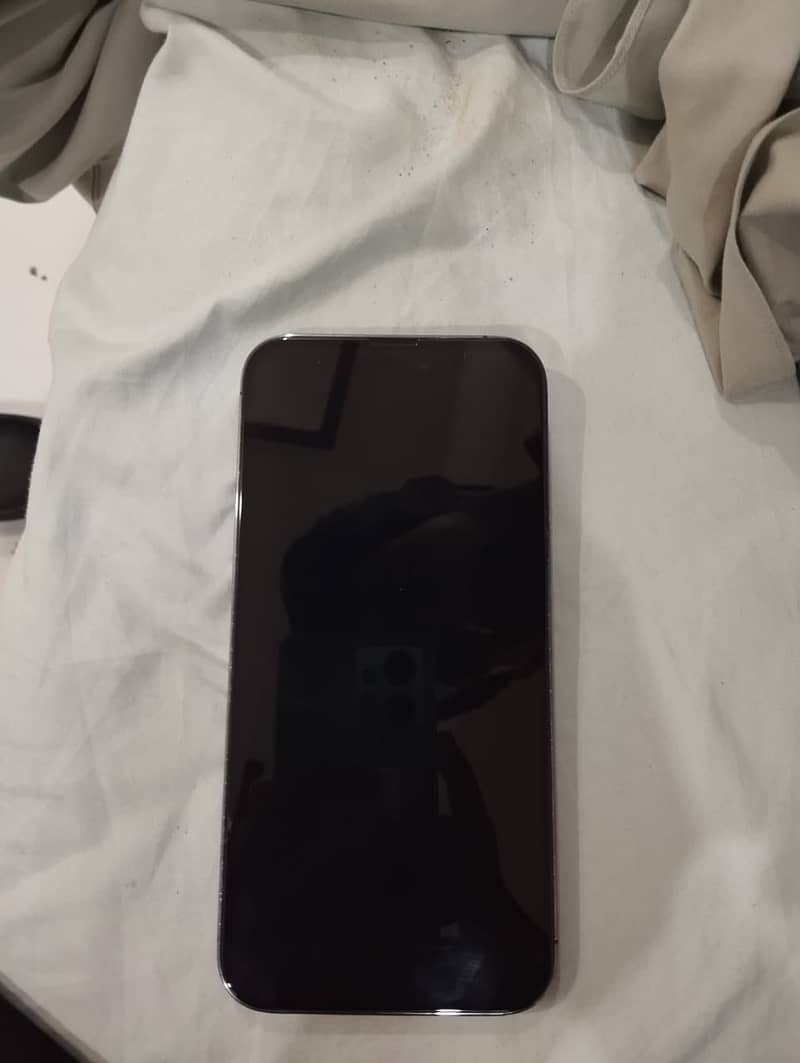 Iphone 14 pro max 4