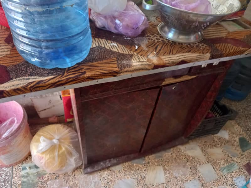 Iron Table 1