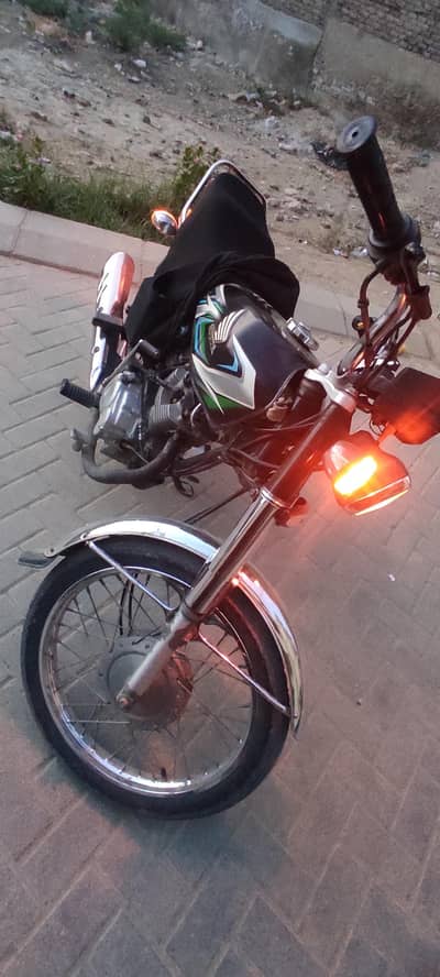 Honda CG 125  (2023)
