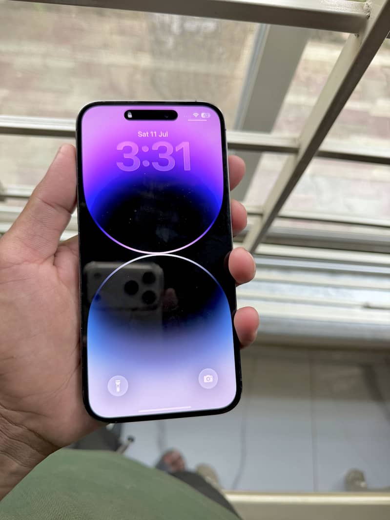 Apple iPhone 14 Pro Max 1