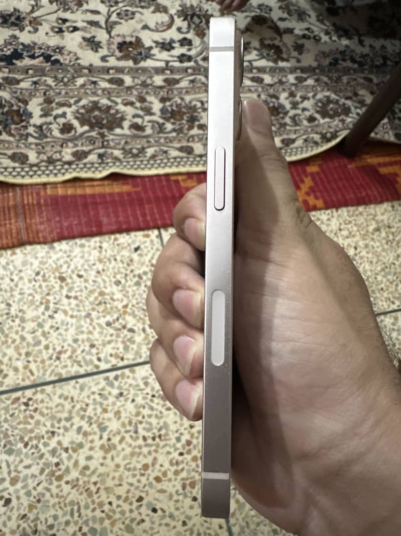 iPhone 13 1