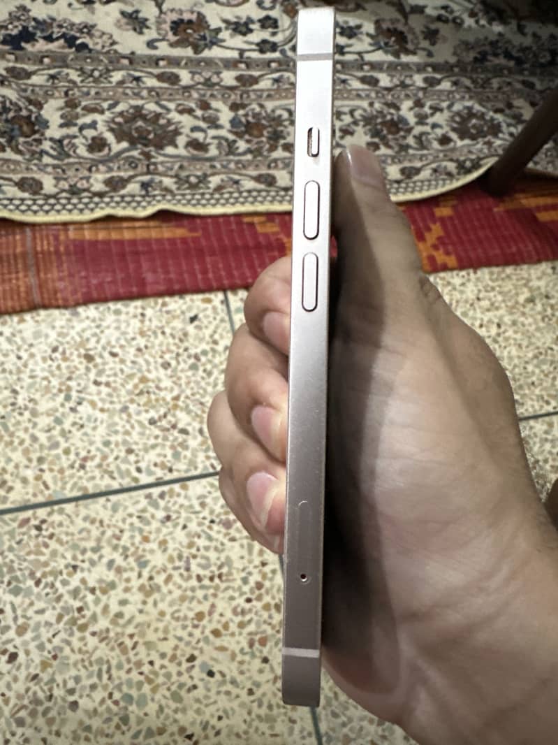 iPhone 13 2