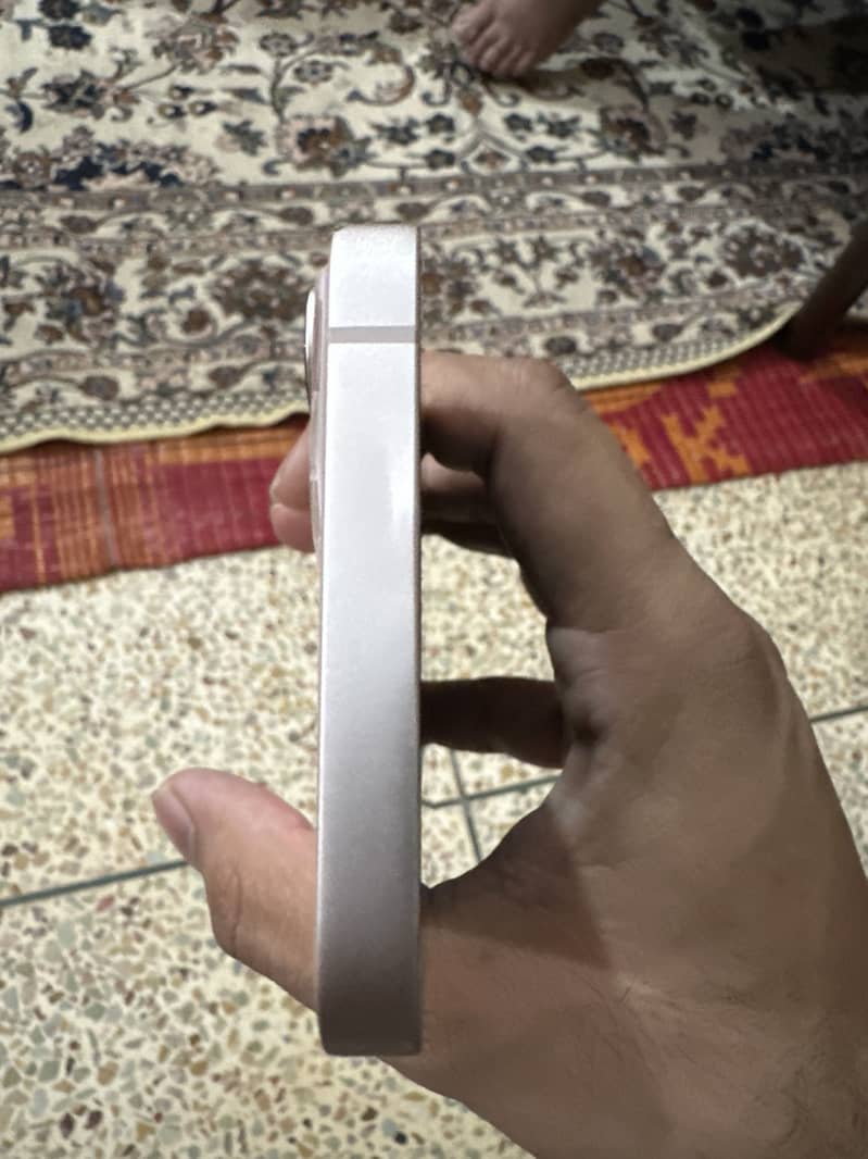 iPhone 13 3