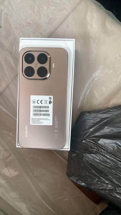 Xiaomi 15T Pro 12/512gb Brand New Full Box with Multiple Accessories
