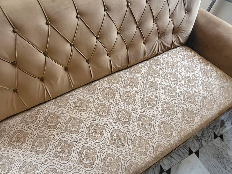 sofa. 1