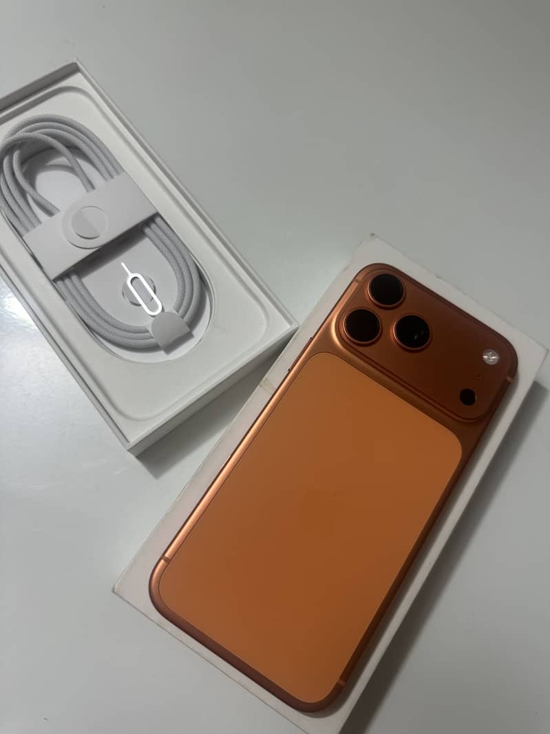 Apple iPhone 17 Pro Max 2