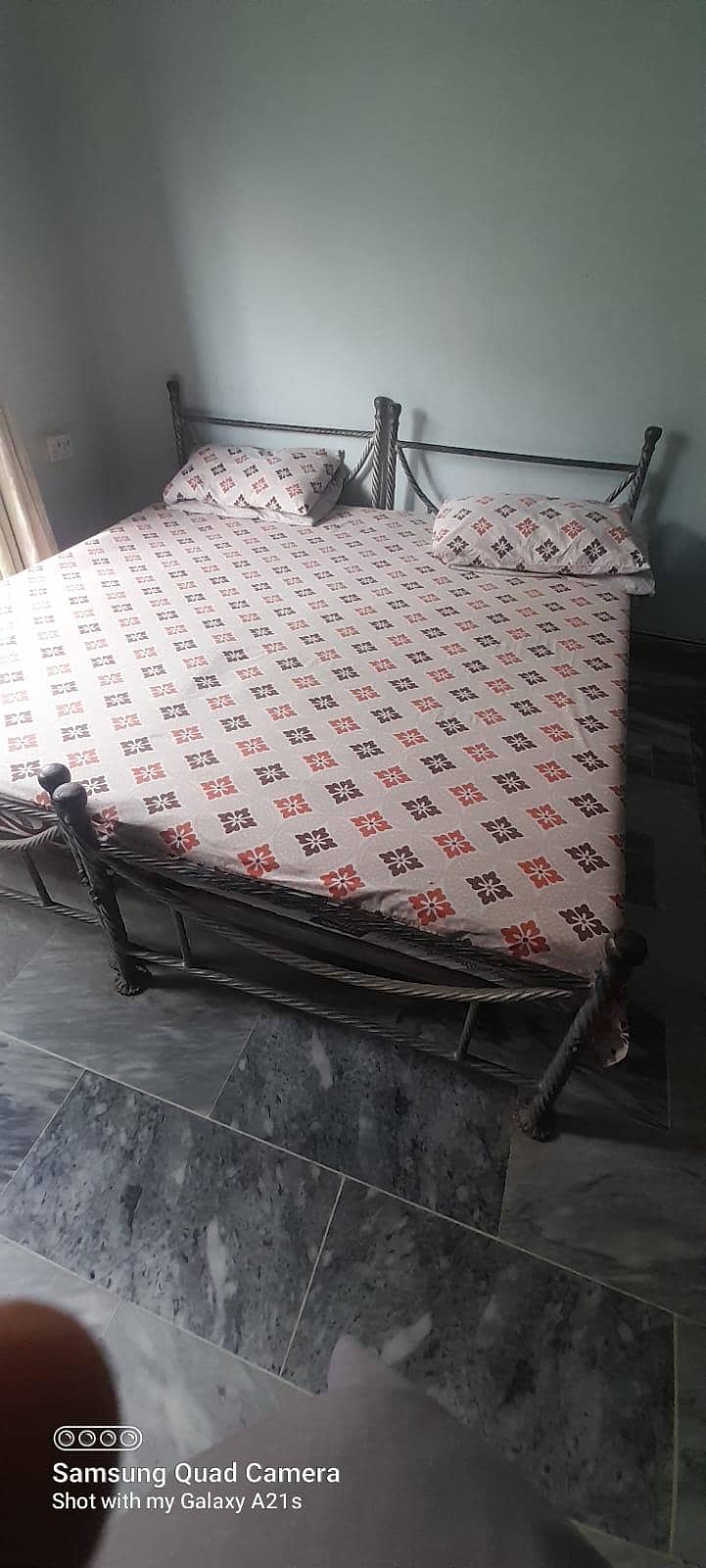 Iron Bed 0