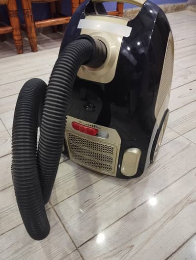 Vaccum cleaner