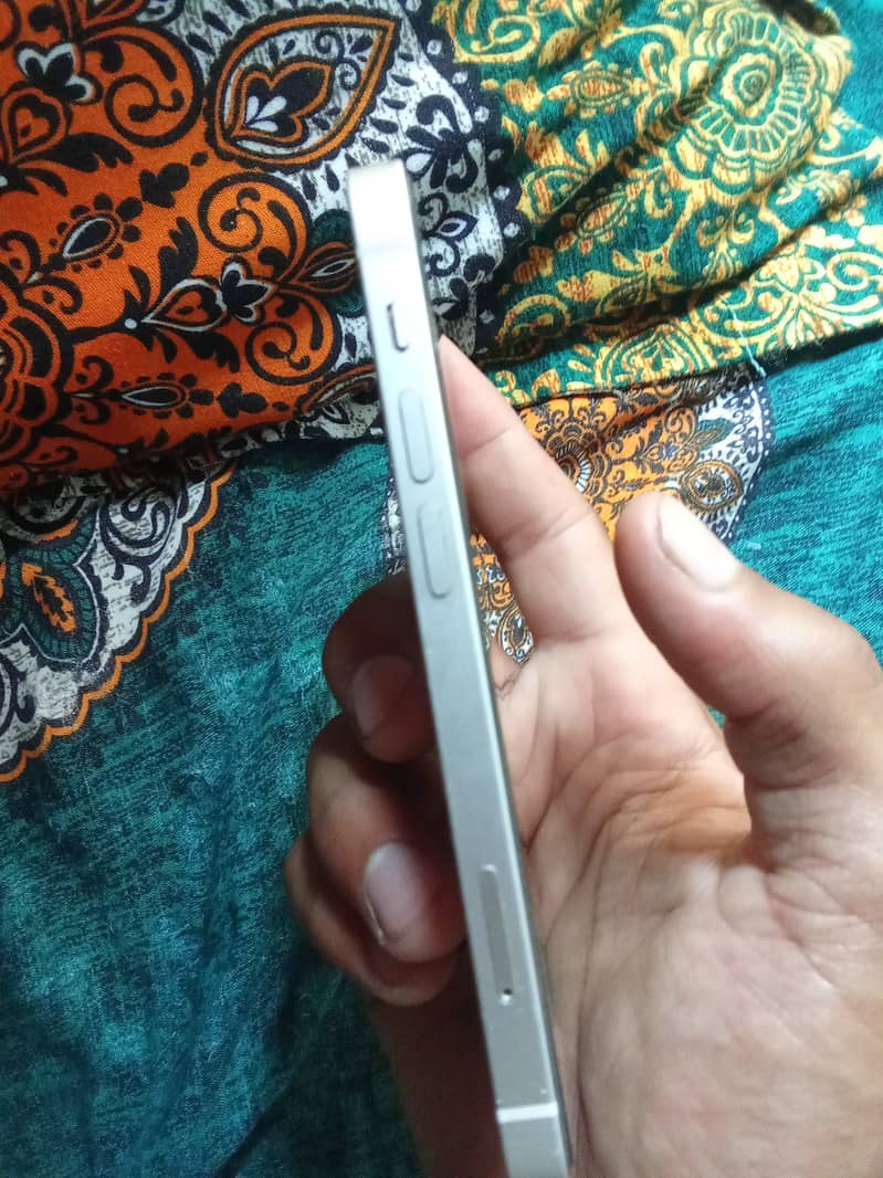 Apple iPhone 12 mini 2