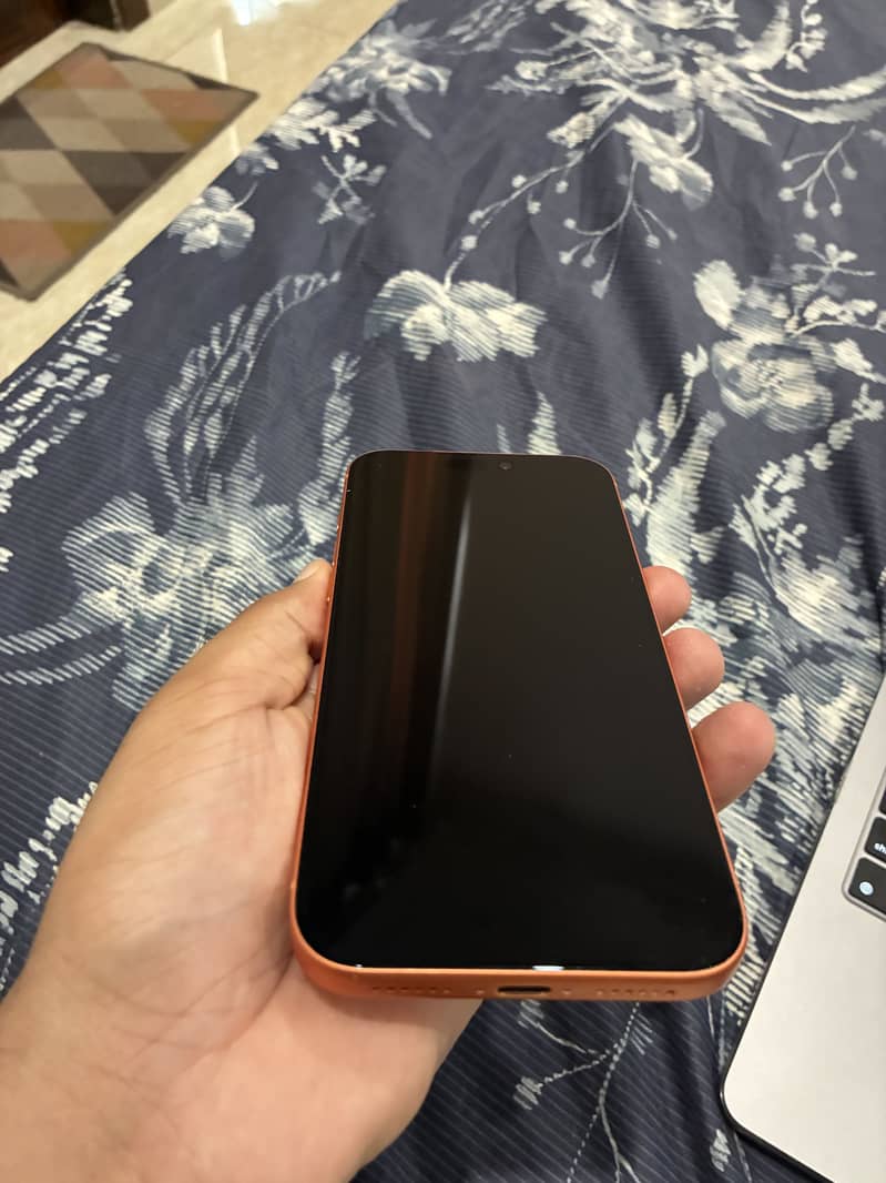 Apple iPhone 17 Pro Max 4