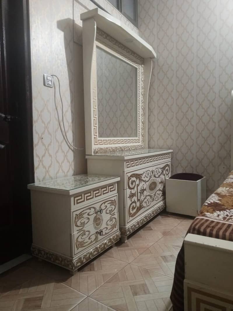 bed set with dressing table 3