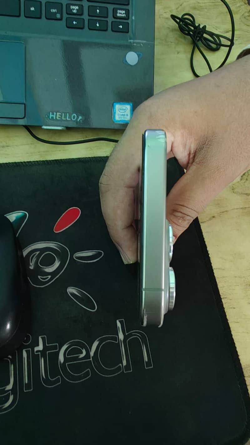 Iphone 15 pro max 3