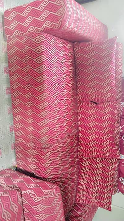 Looking for something elegant and royal for your home so buy this sofa