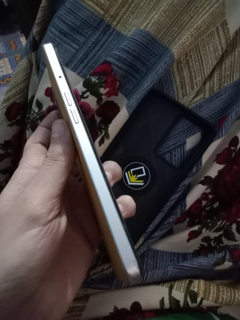 OPPO A77s 2