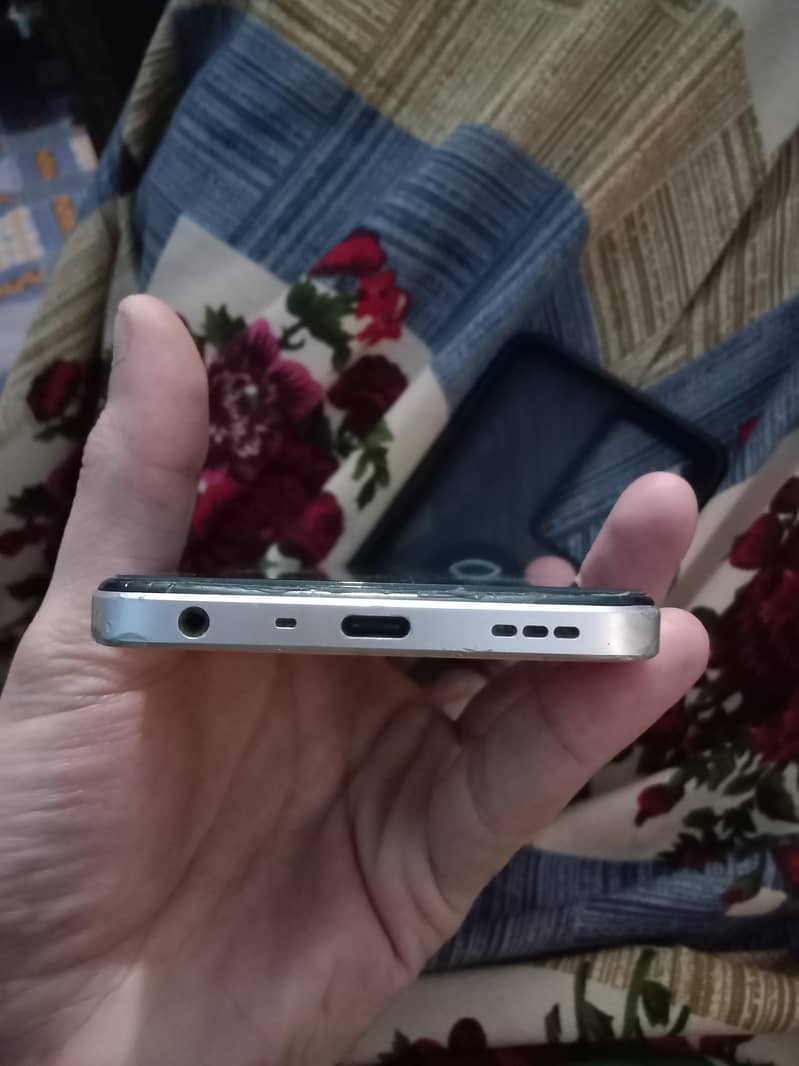 OPPO A77s 3