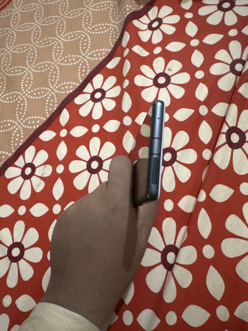 Google Pixel 7a 5