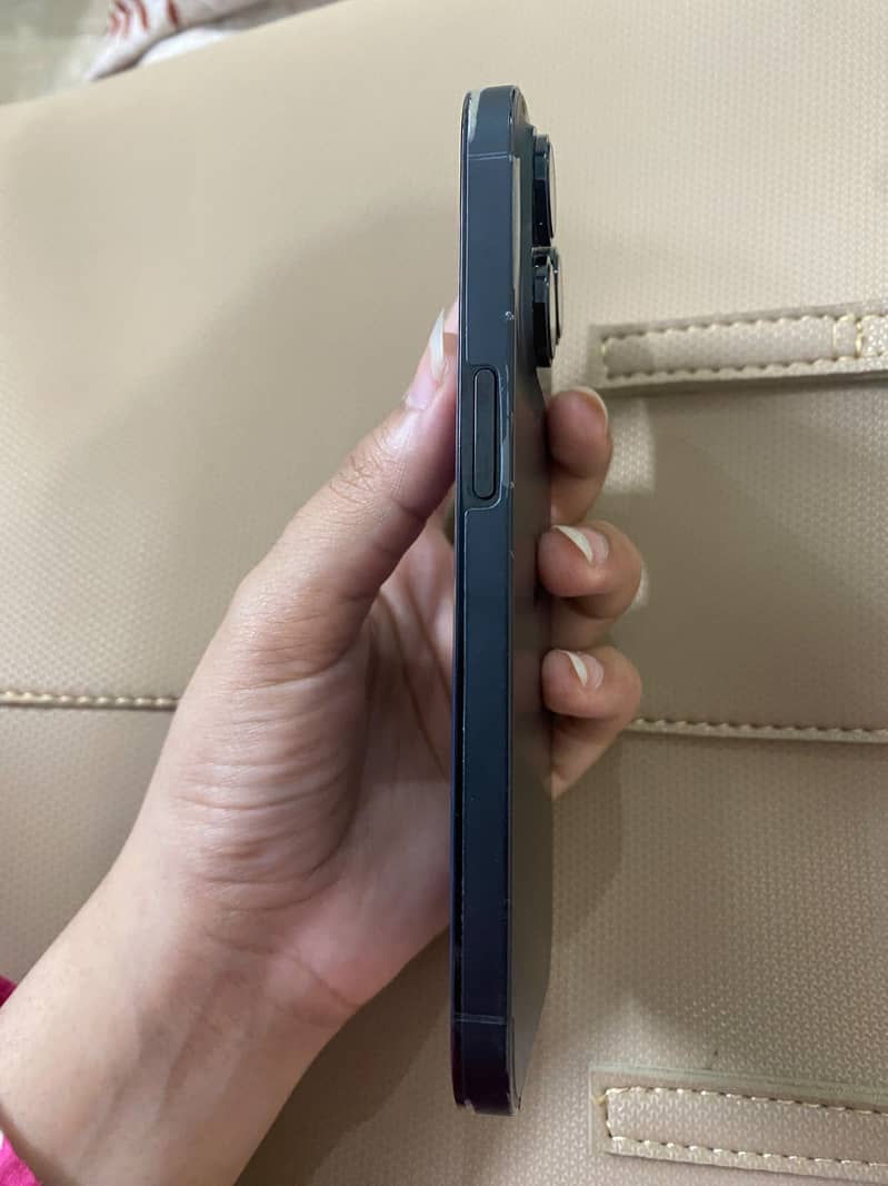 Apple iPhone 14 Pro 1
