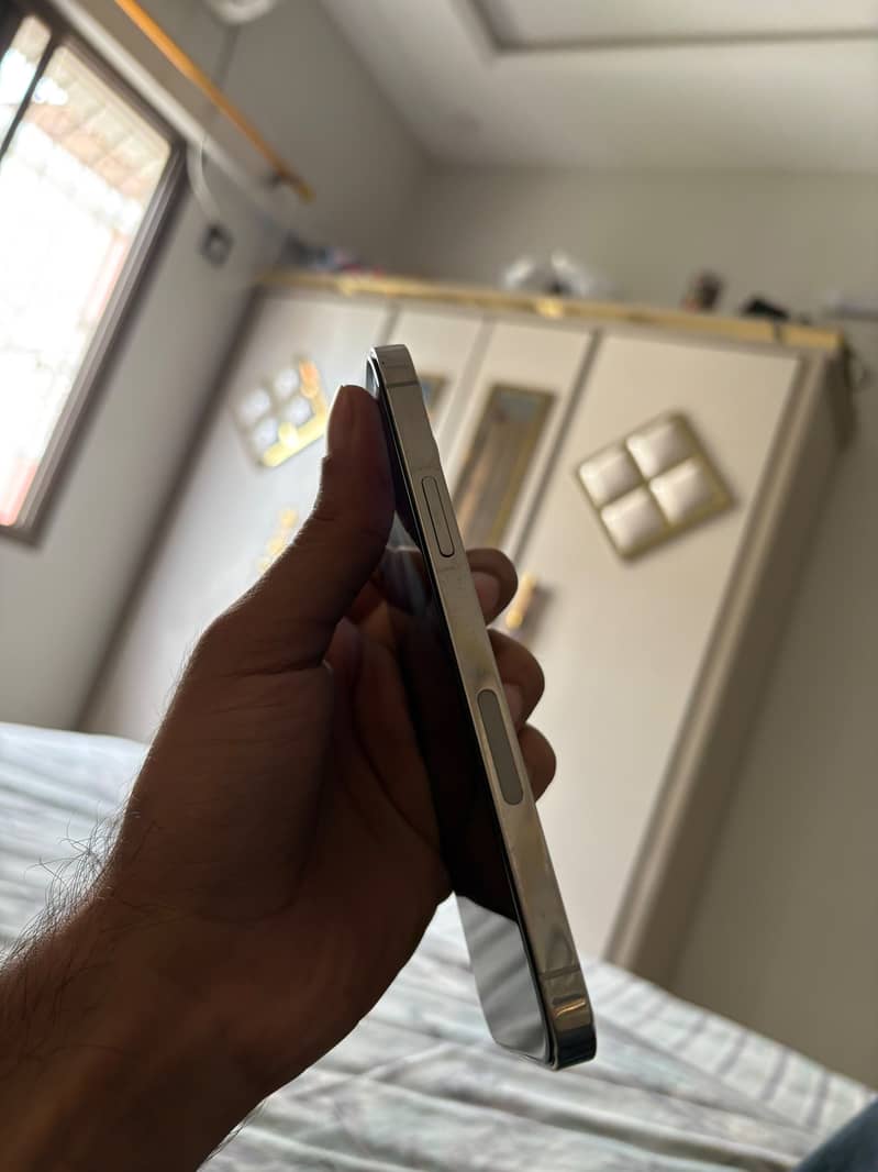 Apple iPhone 12 Pro 1