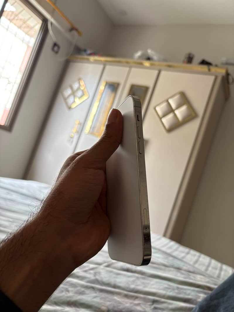 Apple iPhone 12 Pro 4
