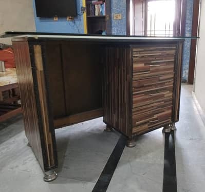 Office table with Glass And Draws