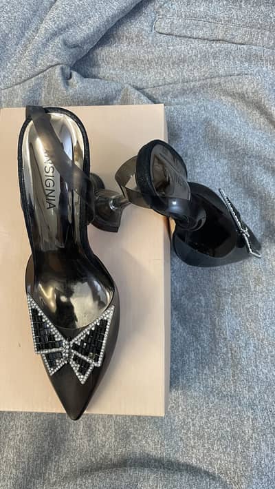 Insignia shoes size 36 (6)