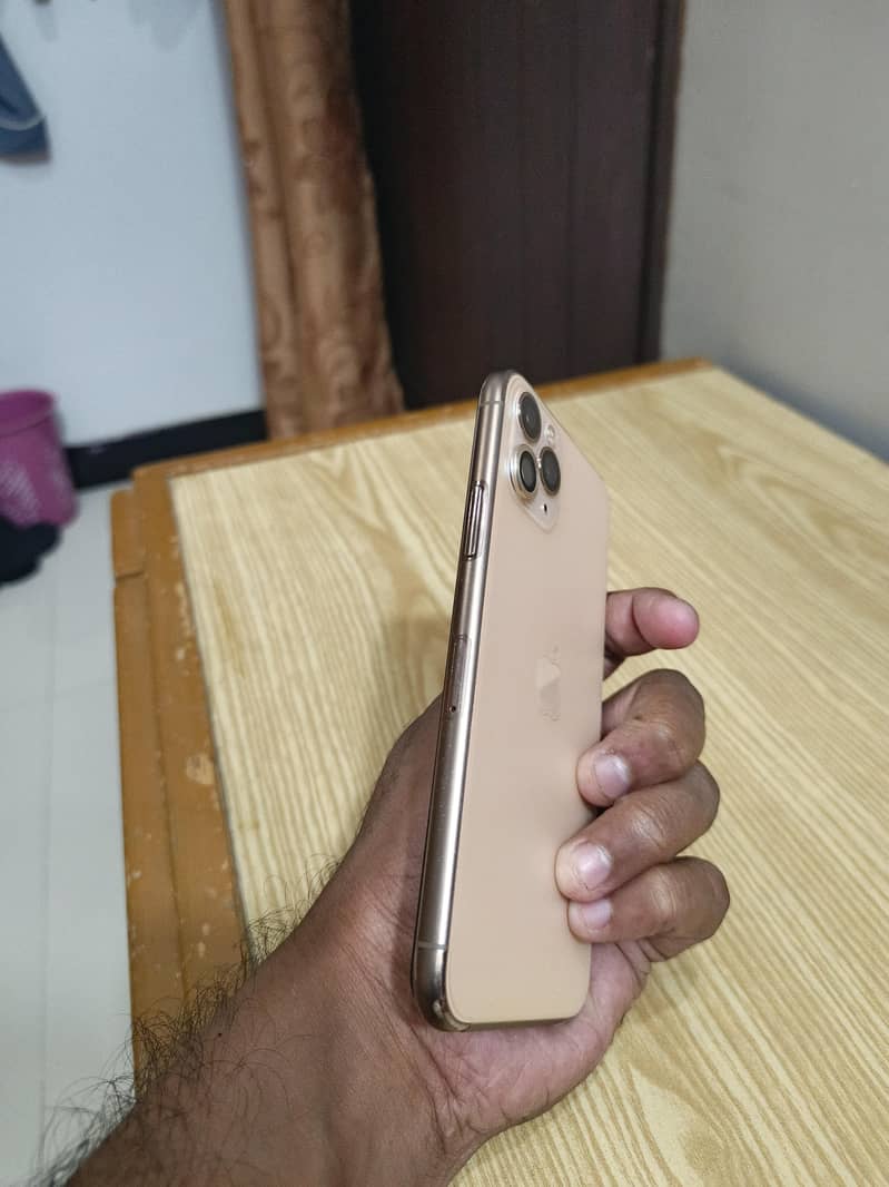 Apple iPhone 11 Pro 3
