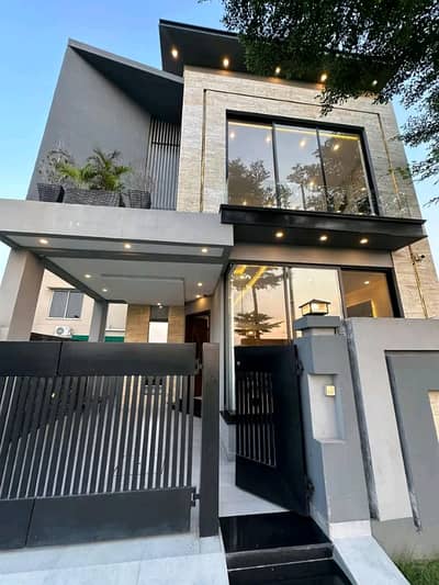 5 Marla Luxury House for Rent in DHA Phase 9 Town, Lahore