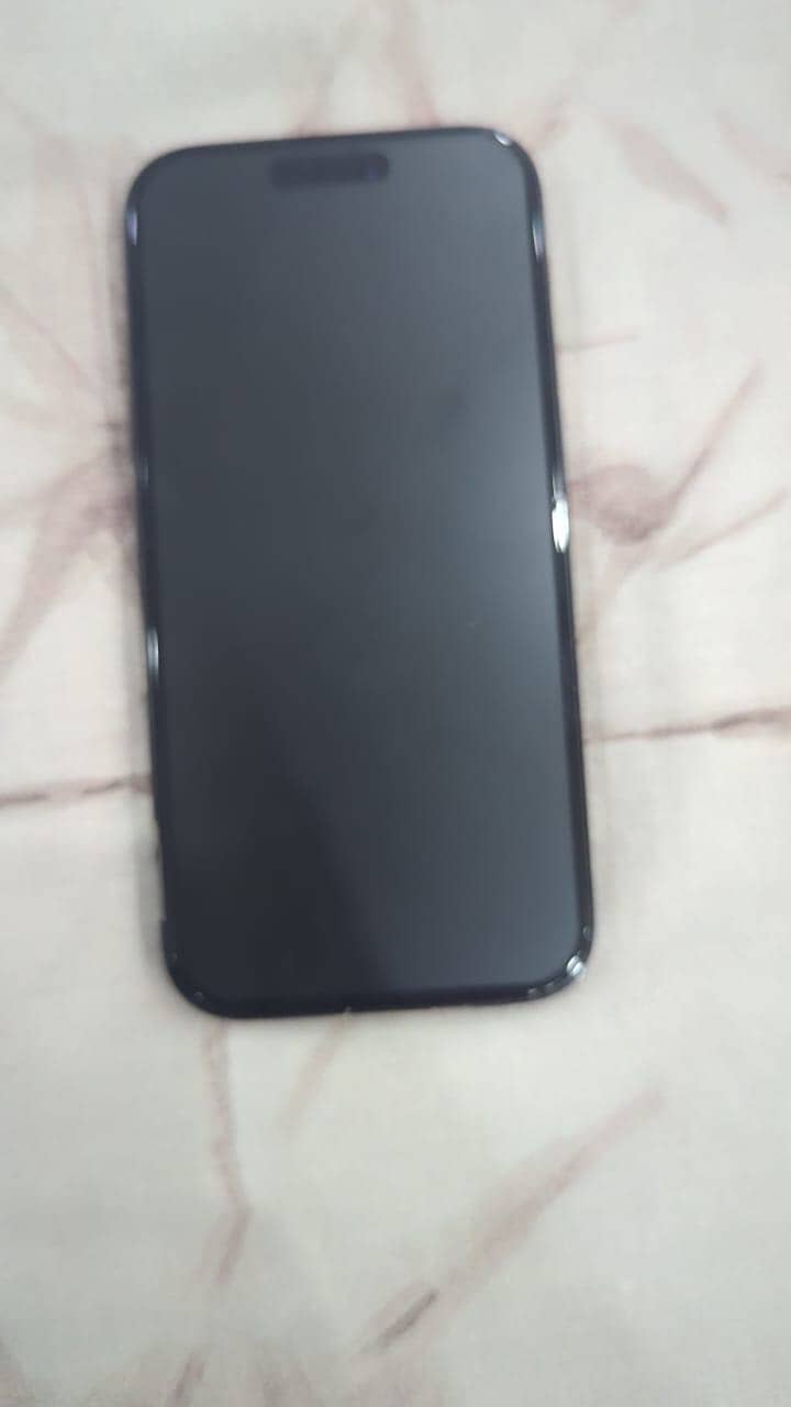 Apple iPhone 16 1