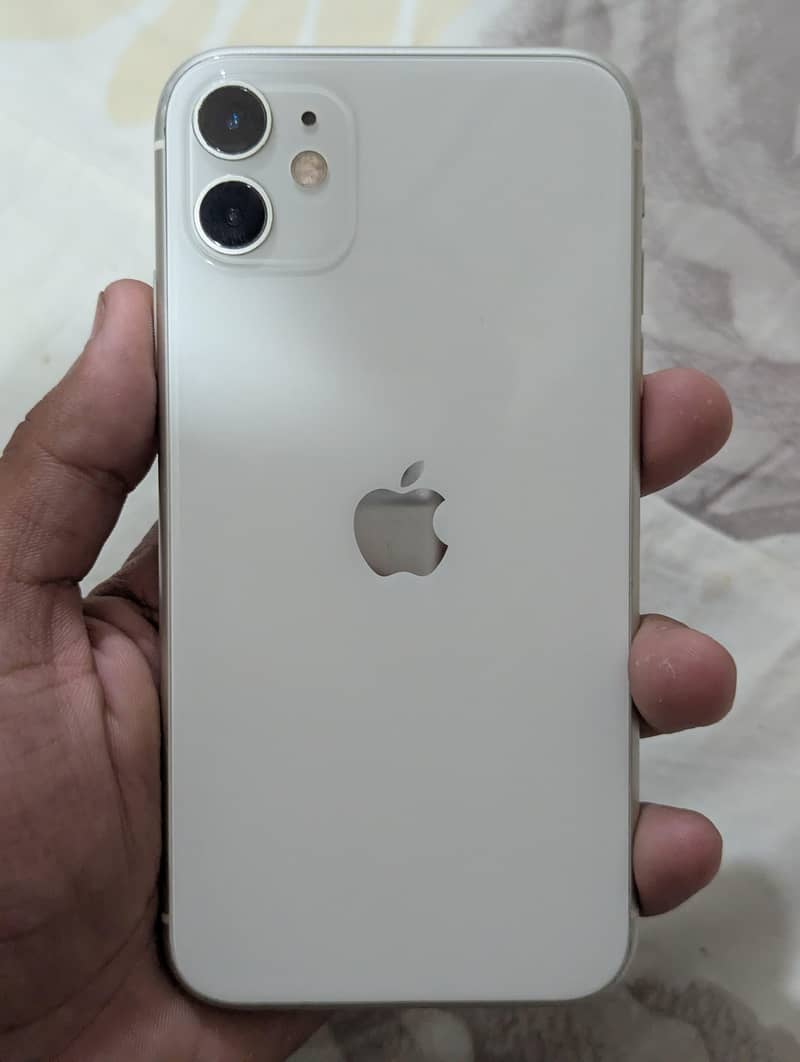 Apple iPhone 11 3