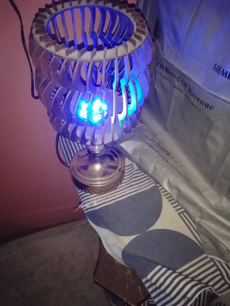 Table lamp 1