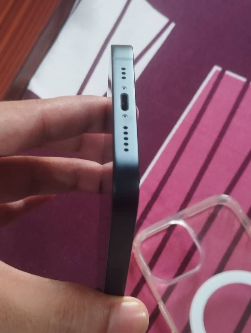Apple iPhone 14 4