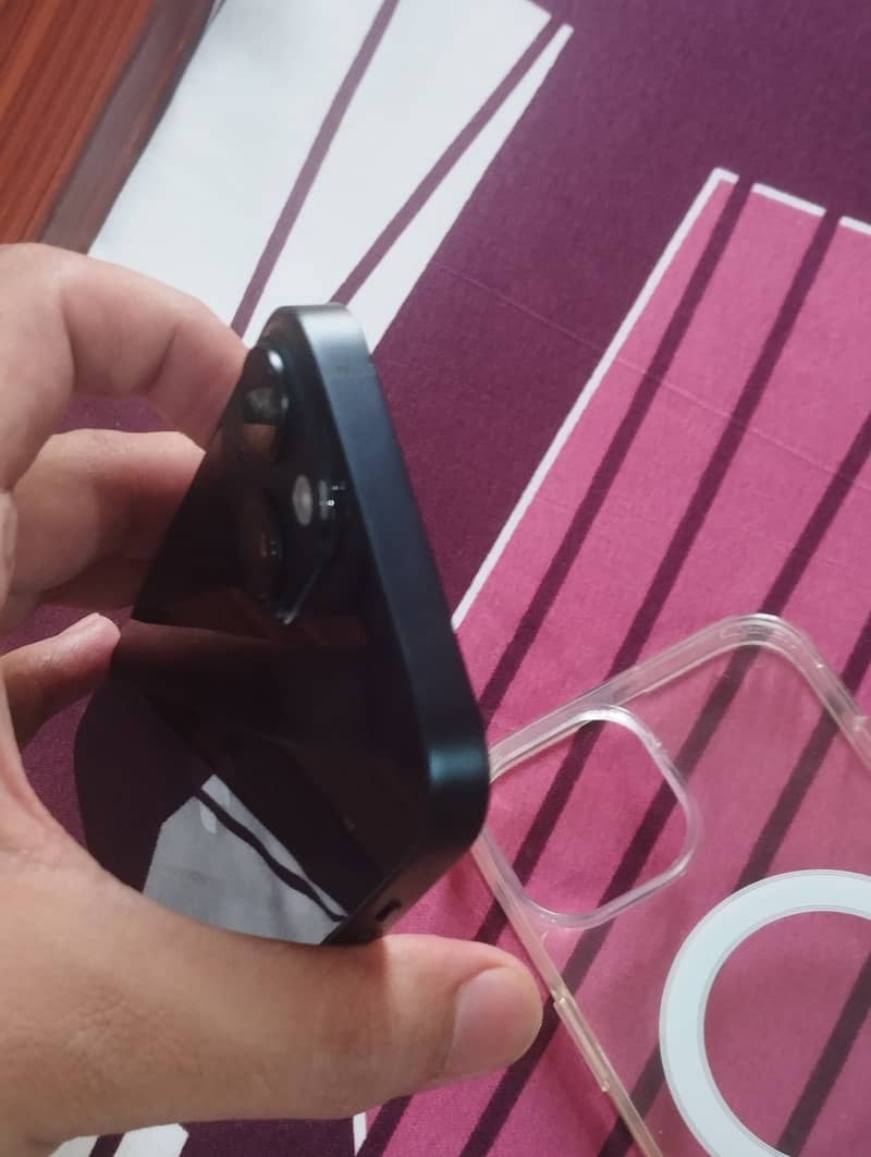 Apple iPhone 14 5