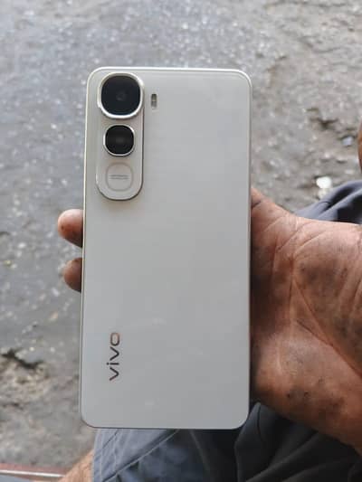Vivo Y400