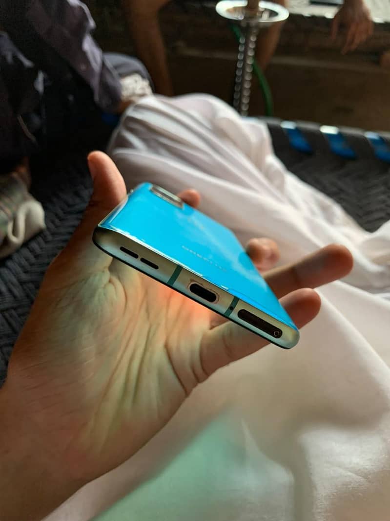 One Plus 8T 6