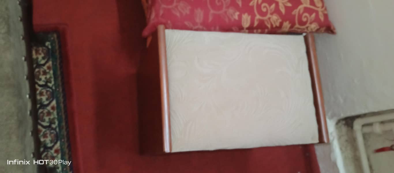 Dressing table stool almost new 1