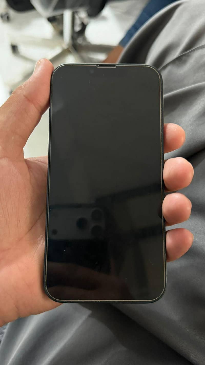 Apple iPhone 14 3