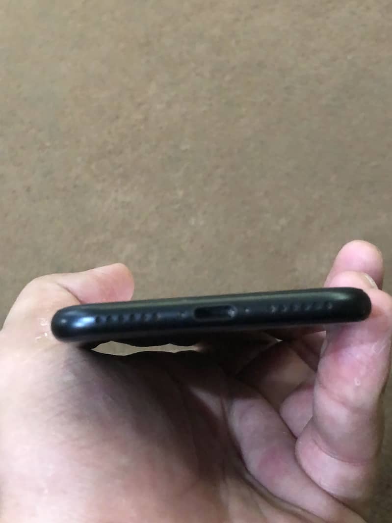 Apple iPhone SE 3rd generation 3