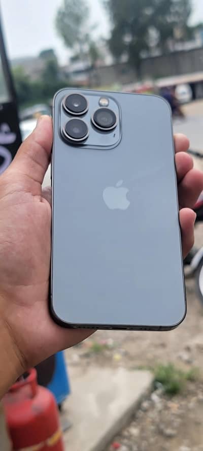 Apple iPhone 13 Pro