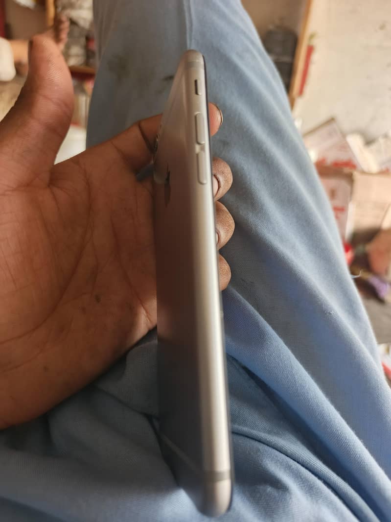 Apple iPhone 6 5