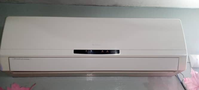 Gree Ac In Awesome Condition