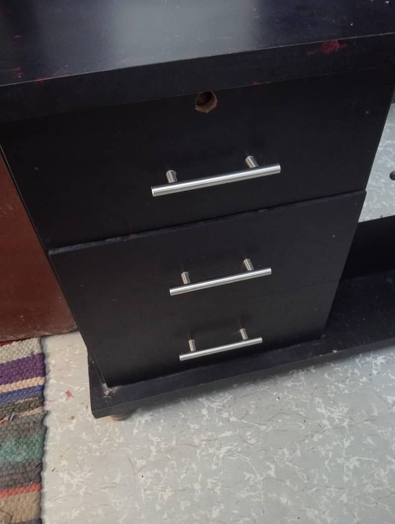 dressing table 1