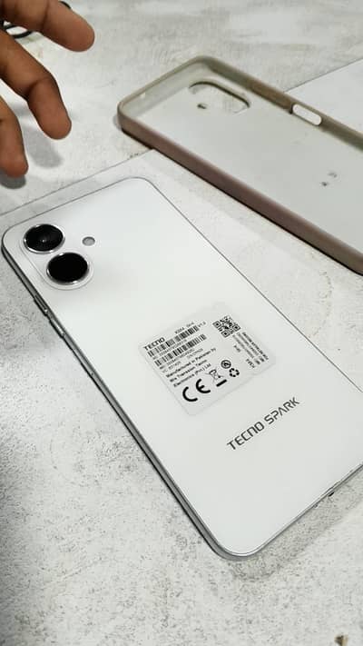 TECNO SPARK GO 2 4/64