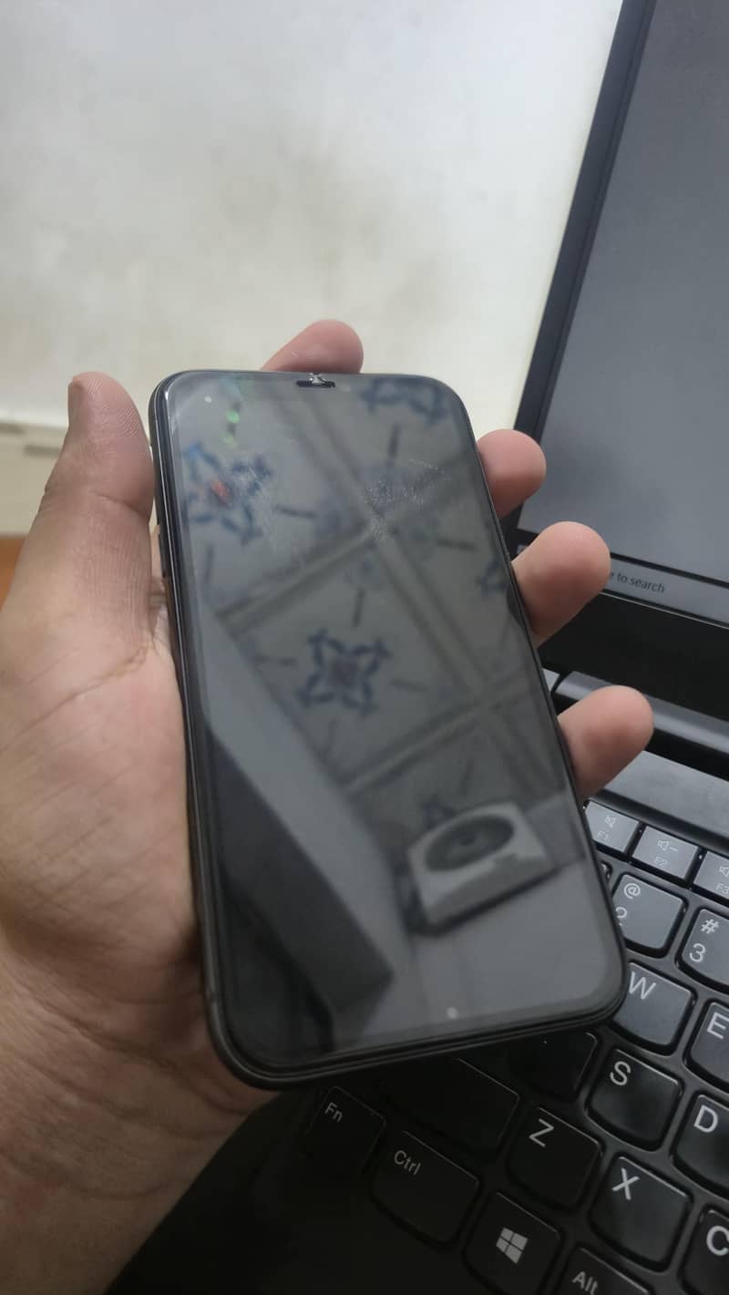 Apple iPhone 11 6