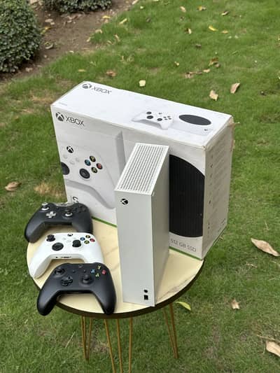 Xbox Series S 512GB (Box & Original Accessories)