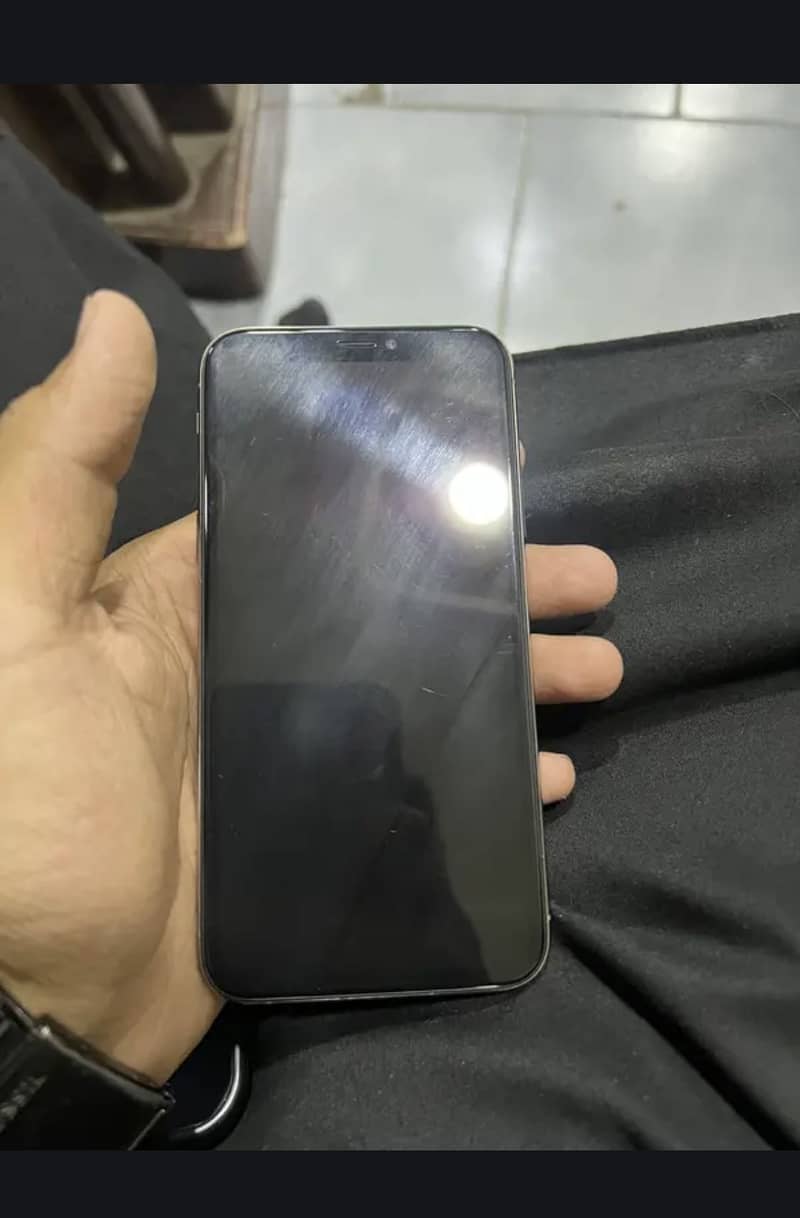 iPhone XS 0